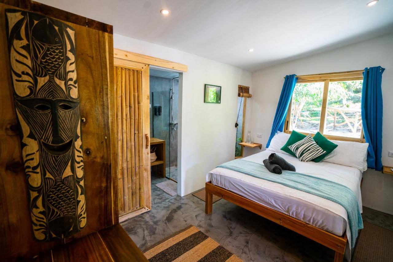 Palayan Villa - Villa With Views, Garden And Pool 爱妮岛 外观 照片
