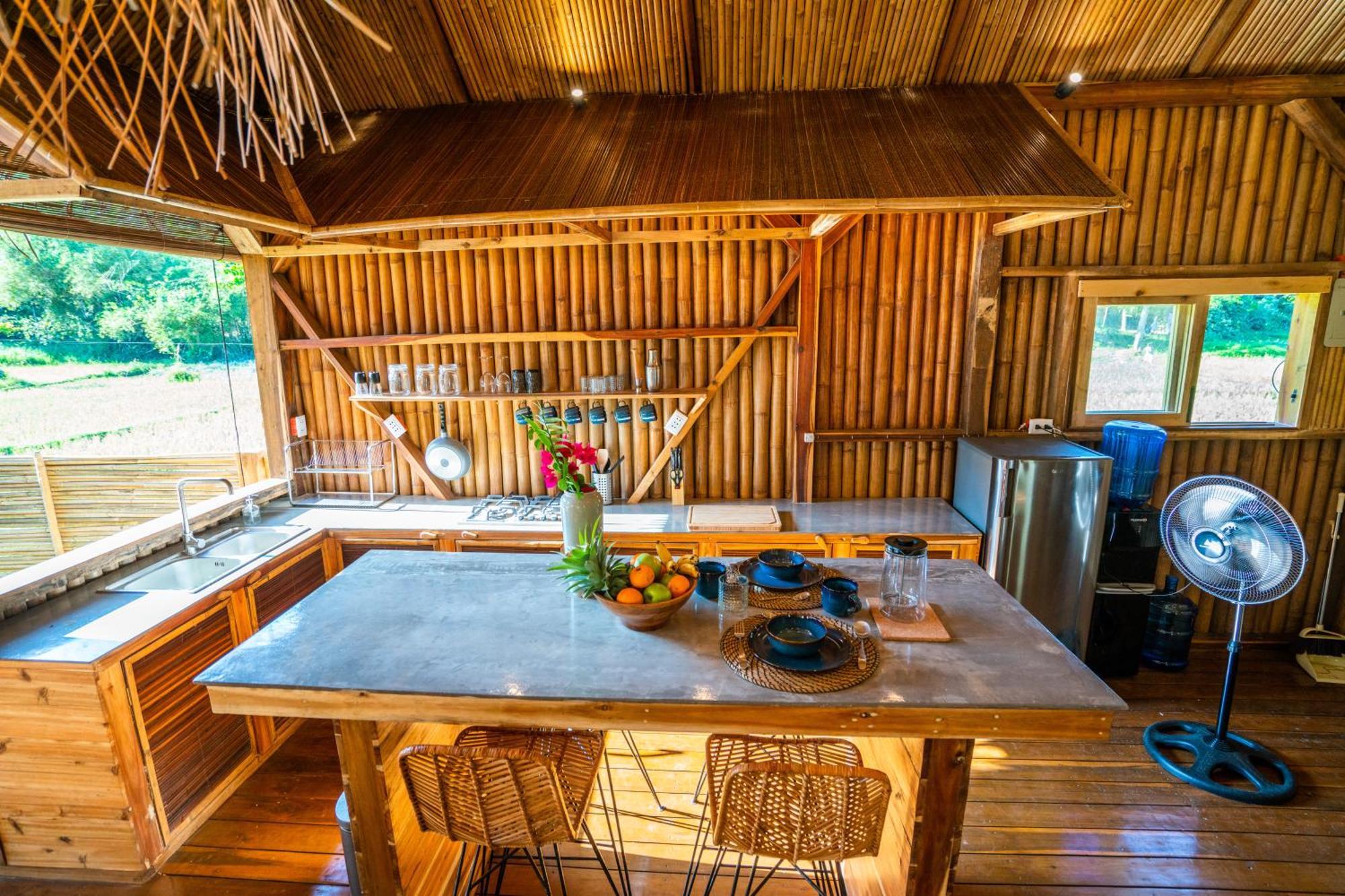 Palayan Villa - Villa With Views, Garden And Pool 爱妮岛 外观 照片